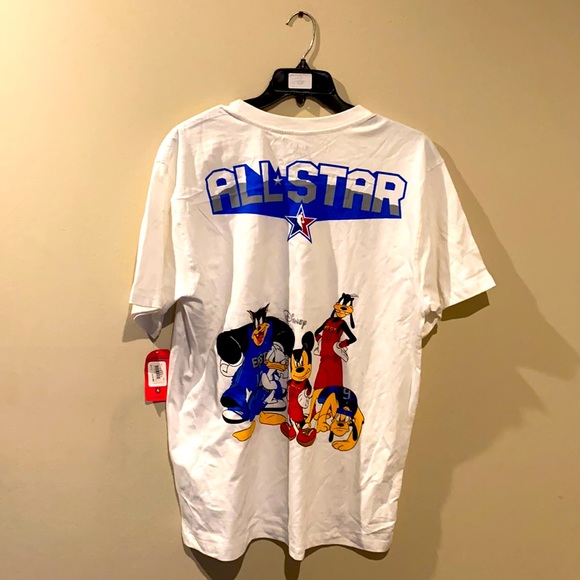 Short sleeve crew neck 2011 nba all star shirt featuring Disney characters - Picture 2 of 7